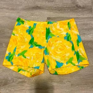 Liilly Size 00 bright yellow shorts so fun for summer!